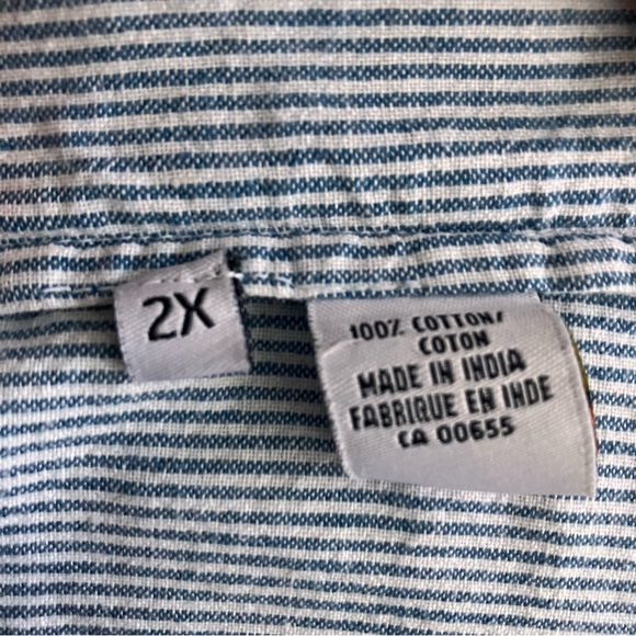 Vintage Holiday Button Down with Velour Collar - Picture 6 of 6